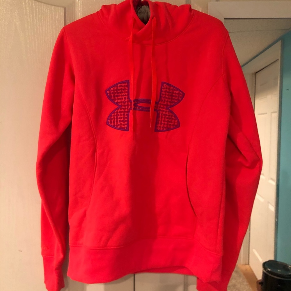Under Armour sweatshirt